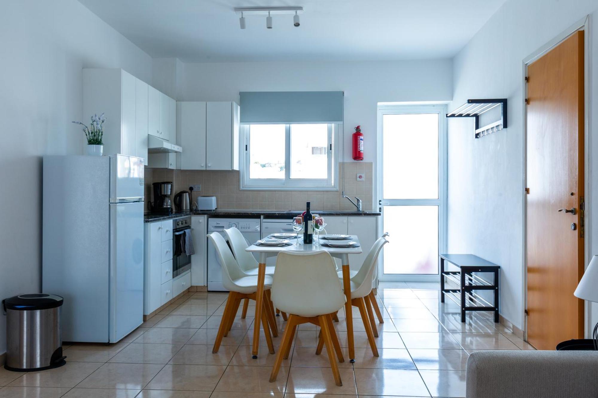 Beautiful 2 Bed Apartment In Paphos Cyprus Εξωτερικό φωτογραφία